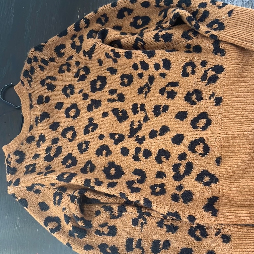 Leopard wool sweater